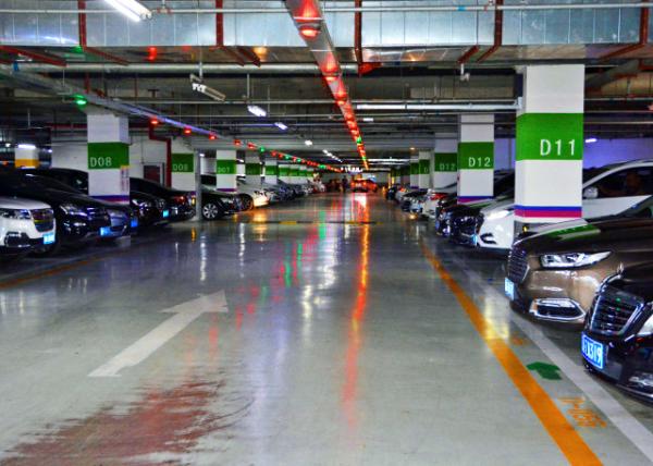 2018-08-16_Shunyi_Beijing Hualian Shopping Ctr_Parking Garage0001.JPG
