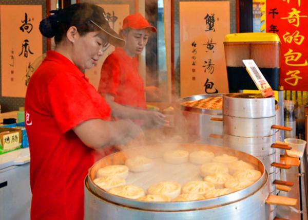 2018-08-18_Xianyukou Delicacy Street_Crab Dumplings in Soup0001.JPG