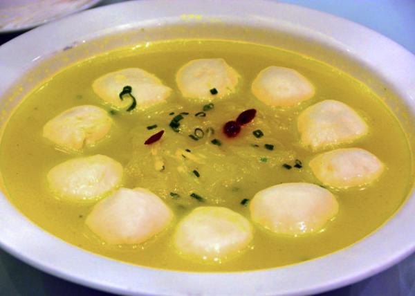 2018-08-20_Food_Shredded Turnip & Fish Ball Soup0001.JPG