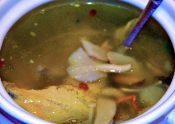 2018-08-21_Food_Stewed Chicken Soup w Fresh Mushrooms�ʹ�������0001.JPG