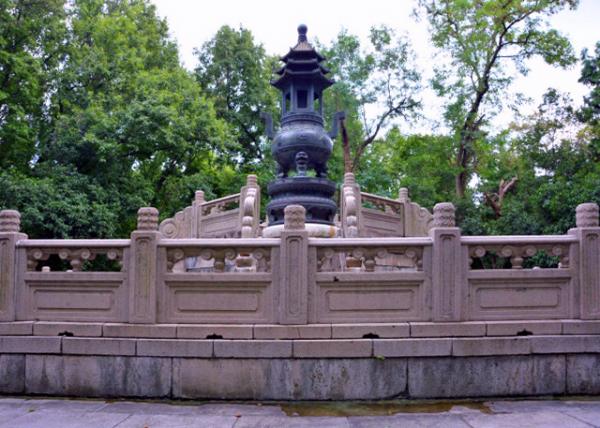 2018-08-20_Dr. Sun Yat-sen's Mausoleum_Xiaojing Tripod-10001.JPG