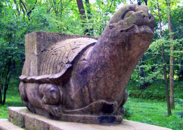 2018-08-20_Spirit Valley Temple_Stone Tortoise0001.JPG