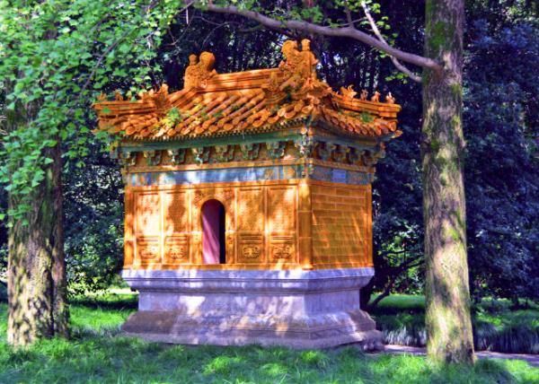 2018-08-20_Ming Filial Mausoleum_Sacrificial Censer-10001.JPG