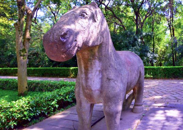 2018-08-20_Stone Elephant Rd_Stone Horse-20001.JPG