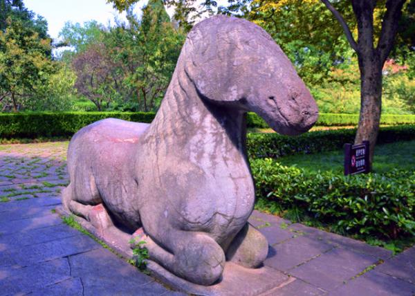 2018-08-20_Stone Elephant Rd_Stone Horse-30001.JPG