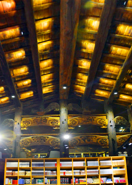 2018-08-19_Old East Gate_Librairie Avant-Garde_Great Grace Bookstore-20001.JPG