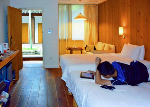 2018-08-21_Flower Trace Hotel_Rm0001.JPG