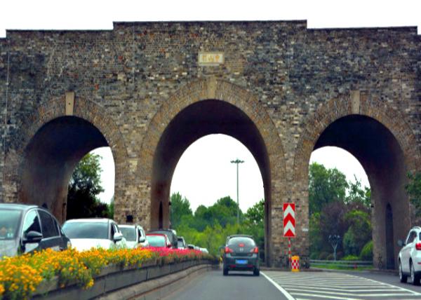 2018-08-20_Gate of Sun Yat-Sen0001.JPG