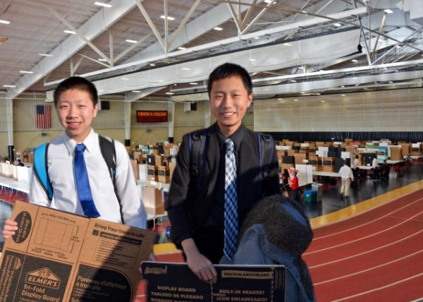 2017-03-08_Posters for MCRSC @ Ursinus Univ �ܴ�ѧ���ɸ���������ѧ�о�����չ��-10001.jpg