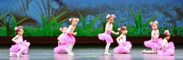 2016-02-14_08_Treading the Waves0001.JPG