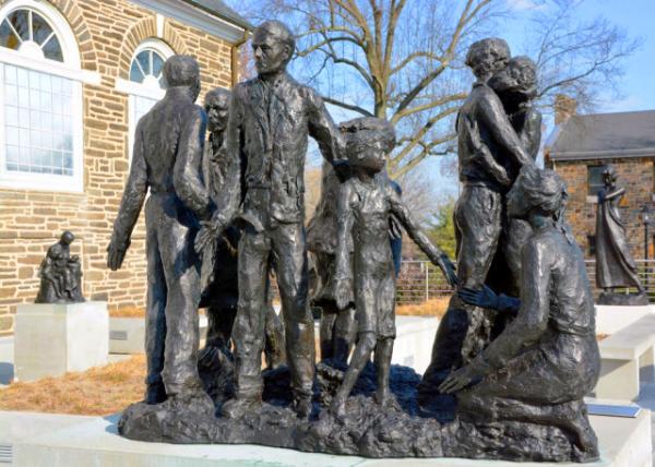 2016-03-10_Sculpture_Set Before You This Day by George Anthonise ���Ρ����������������������ǰ��0001.JPG