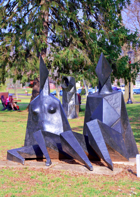 2016-03-10_Lynn Chadwick_Couple on Seat ���Ϸ�0001.JPG