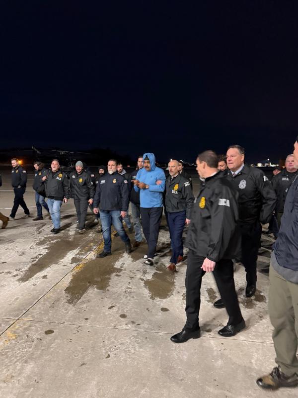 000 G9yIrsoasAAfhDz.jpg