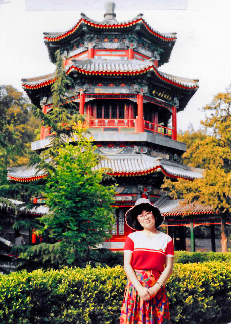 1986-05-04_Summer Palace_Hall of Buddhist Tenets �ؾ���0001.JPG