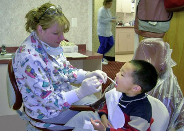 10-23-06_ Denise_Dental Cleaning ϴ��0001.JPG