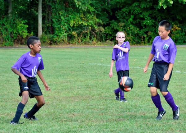 2013-09-21_Aiden-Dean-Aj_Challenge for the Ball ����0001.JPG