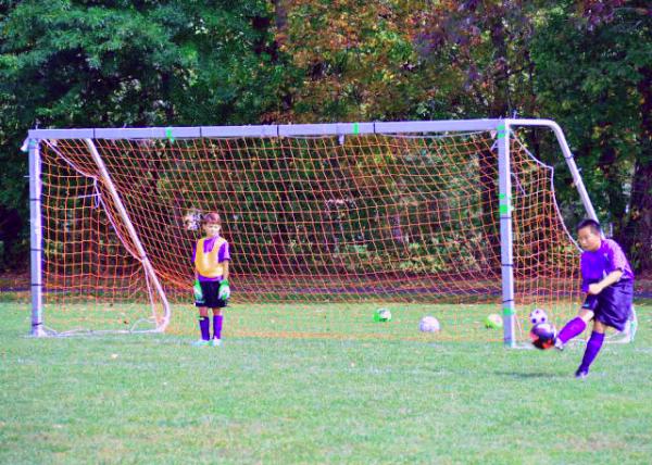 2013-09-21_Aiden-Sam_Goal Kick ������0001.JPG