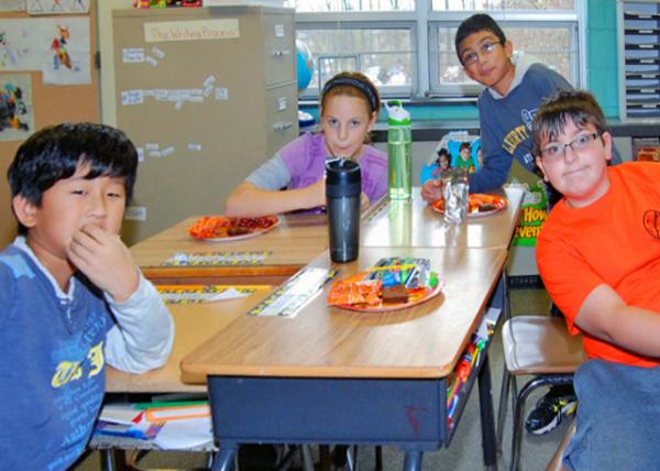 11-02-12_ Issac-Delaney-Thomas-Logan_Reading & Reciting �ٶ��븴�� 0001.JPG