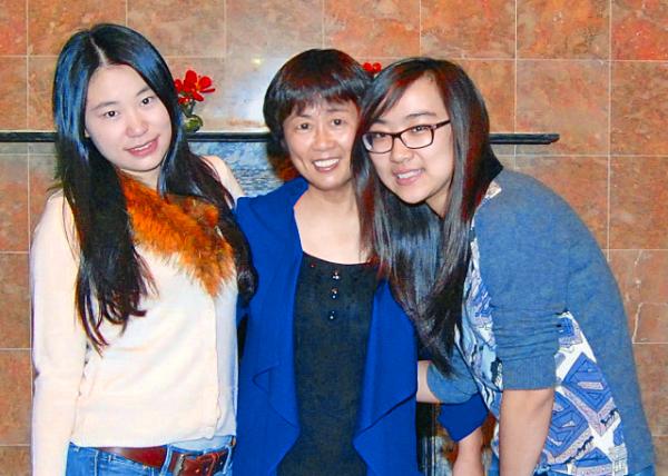 11-22-12_ Thanksgiving Party @ Xiaoxian's House �ж��ھۻ�-20001.JPG