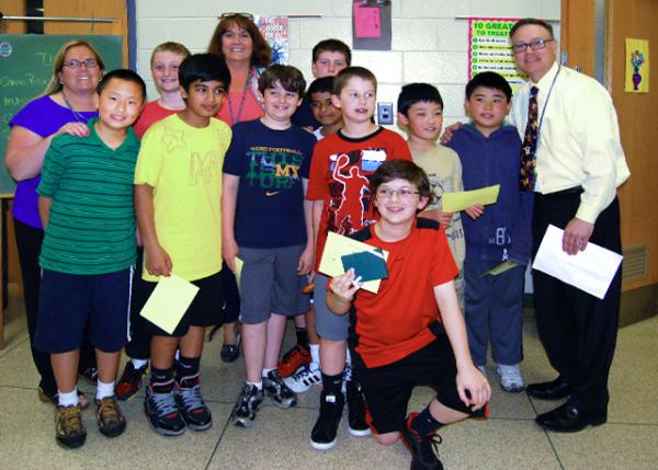 05-08-13_ Math24 Montgomery ES Team ����24���ɸ�����Сѧ������-10001.JPG