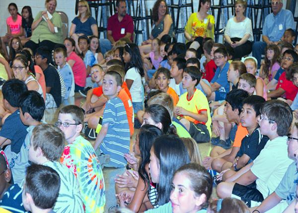 2013-06-18_Montgomery Award Assembly �ɸ��R��С�W������-10001.JPG