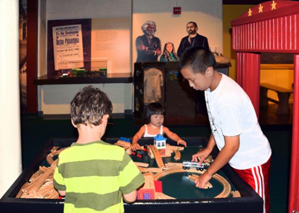 2013-07-14_Train Station ��վ-10001.JPG