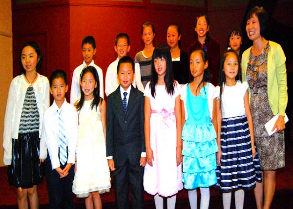 2011-10-01_Piano Recital ���ٱ���-10001.JPG