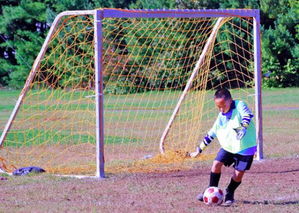 10-17-10_ Goalie_Beat out A Shot �������-70001.JPG