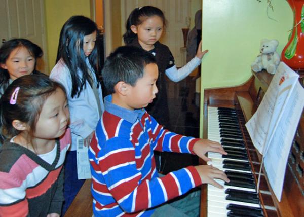 11-24-10_ Thanksgivng Party �ж��ھۻ�0001.JPG