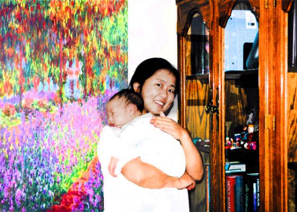 2003-04-30_Patting to Sleep_M0001.JPG