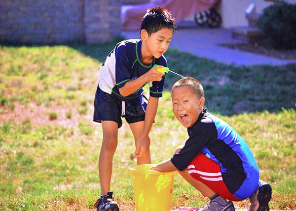 2010-09-05_Watergun Fight ˮǹս��0001.JPG