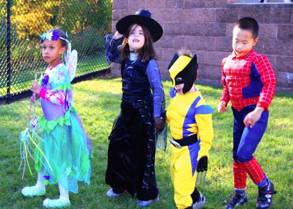 10-31-08_ Halloween @ UGCLC0001.JPG