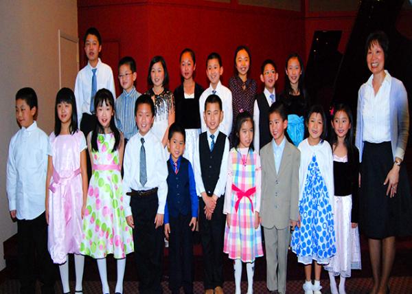 2011-03-05_Piano Recital ���ٻ㱨�ݳ�0001.JPG