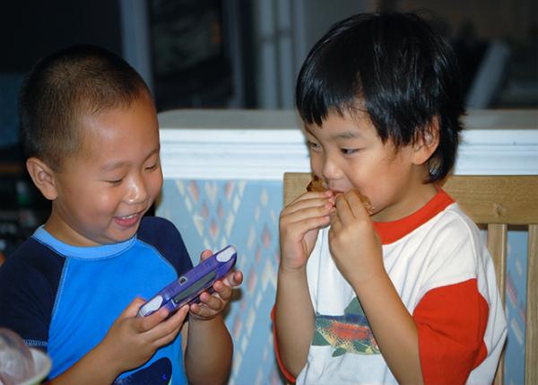 2007-08-26_Leapster w Jack0001.JPG