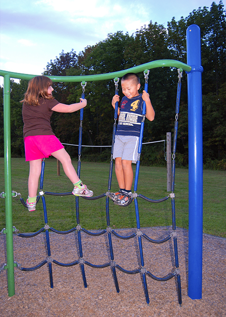 1769058555752168.jpg 2009-09-25_Playground @ Montgomery ES 蒙哥马利小学·操场 0001.JPG