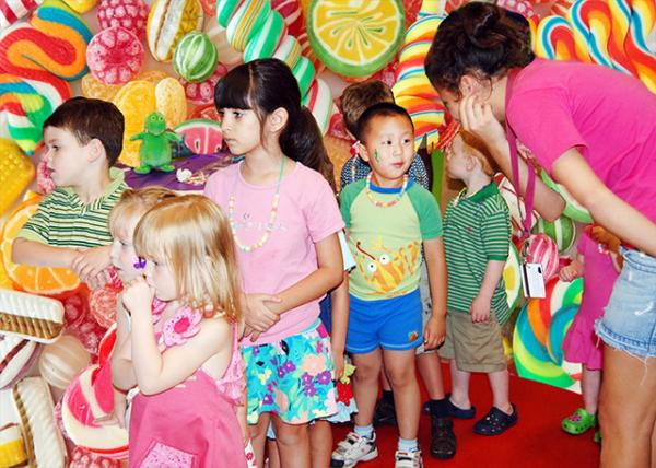 2007-07-15_Pin the Tail @ Bridget's 4th B-D Party @ Rick's Candies ����ǹ�0001.JPG