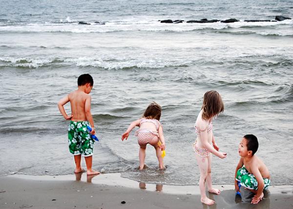 2007-08-04_Ocean City_Treasure Hunt for Seashells @ Ocean City, NJ ���ݴ���ǡ��ұ���.JPG