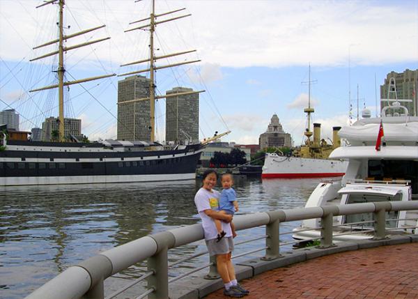 2004-08-01_Moshulu, the World��s Oldest & Largest Square Rigged Sailing Vessel still Afloat-the One & Only Restaurant Venue on a Tall Ship today in the World0001.JPG
