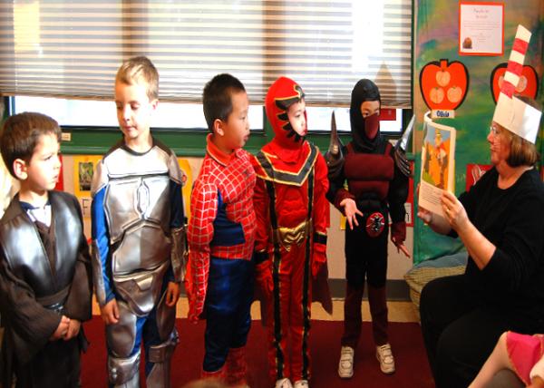 2007-10-31_Halloween Parade of Pre-Kindergarten @ UGCLC0001.JPG