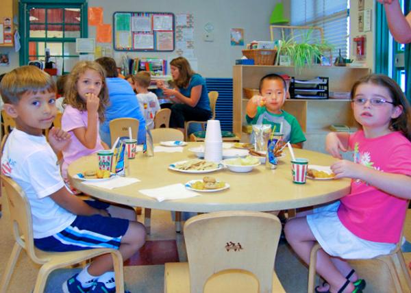 2008-08-22_Aiden-Andrew-Alex-Fallon_Pre-K Summer Camp @ UGCLC �Ϲ��ڵ��׶�԰��ѧǰ��Ԥ������Ӫ0001.JPG