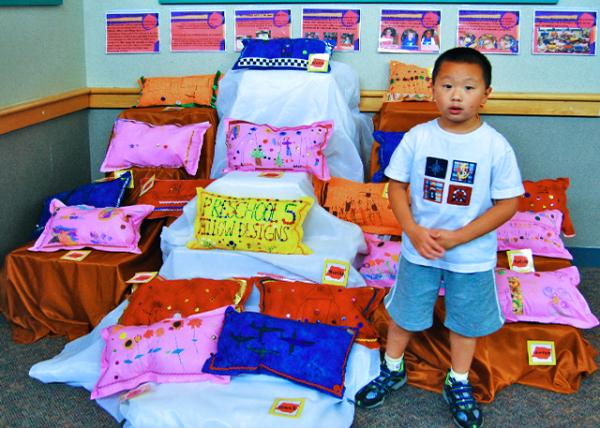 2008-05-08_Art Show @ UGCLC0001.JPG