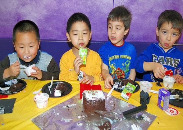 2008-01-06_Nathan's 5th BD Party @ Tumble Bee 0001.JPG