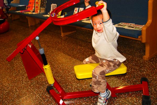 2007-04-21_Lansdale Intl Spring Festival ��˹�������ʴ���0001.JPG