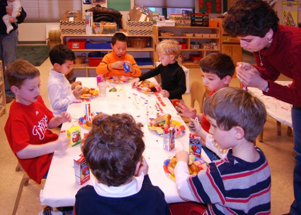 2009-02-13_Boys' Table ����0001.JPG