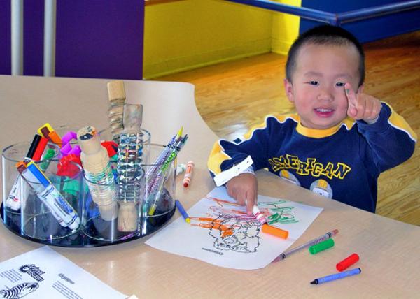 2005-04-10_Crayola Factory ���ʳ�-20001.JPG