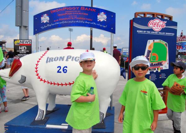 2008-07-24_Ironpiggy Bank @ Coco Cola Stadium �ɿڿ����򳡡�������Ǯ��0001.JPG