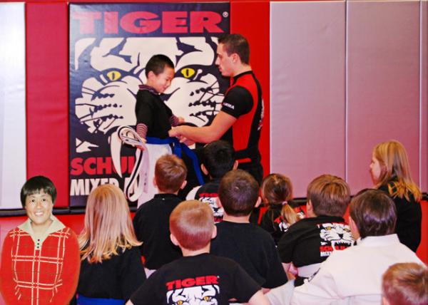 2008-12-22_Upgrade of Belt @ Tiger Schulmann's Martial Arts0001.JPG