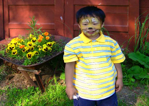 2006-04-30_1st Facial Paint ��������0001.JPG