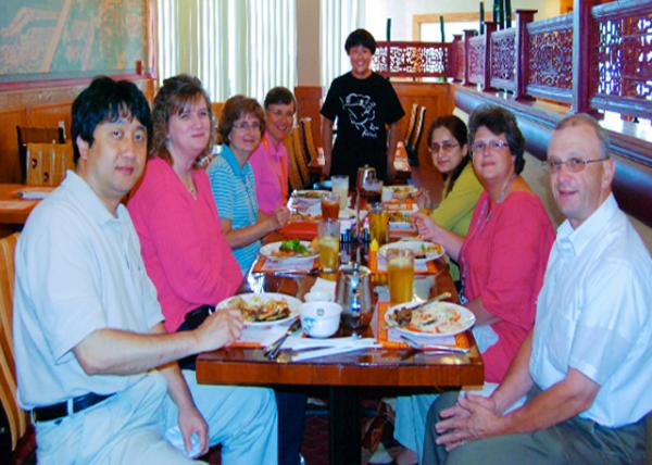 2010-06-04_All @ Jim's Buffet_5X70001.JPG