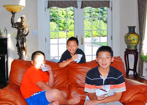 2012-08-18_Liangliang-Aiden-Lydon_Three Musketeers ������0001.JPG